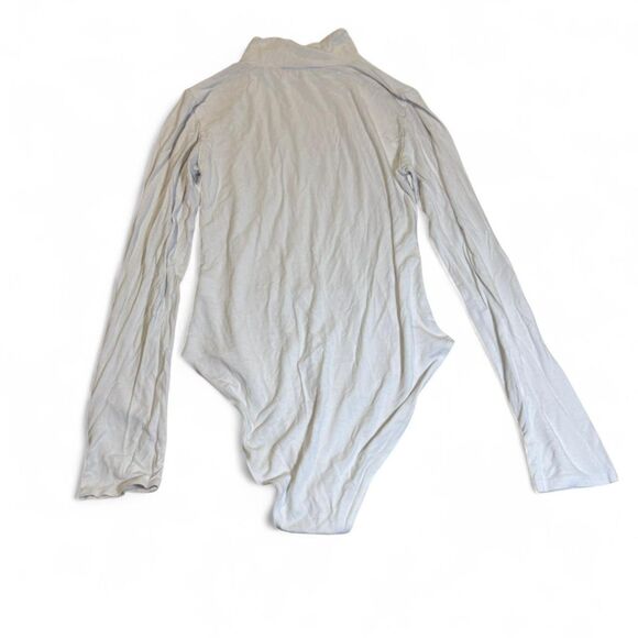 Mangopop White Mock Neck Bodysuit Women’s Size Medium - Picture 3 of 5